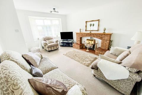 3 bedroom detached house for sale, Wexford Close, Dudley