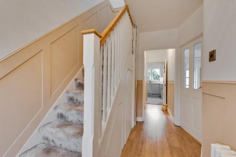 9 Park Mead, Sidcup, DA15 9PE
