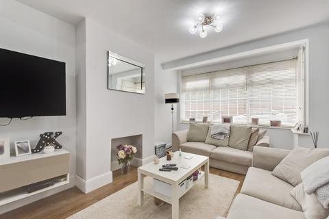 9 Park Mead, Sidcup, DA15 9PE