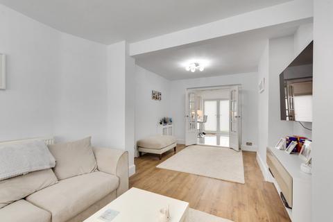 9 Park Mead, Sidcup, DA15 9PE
