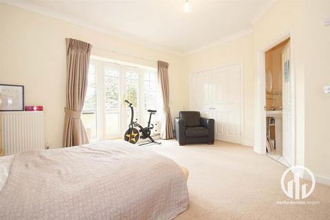 3 bedroom flat to rent, Rosendale Road, London, SE24