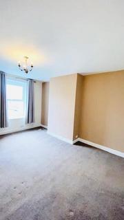 2 bedroom apartment to rent, Town Street, Farsley, Pudsey