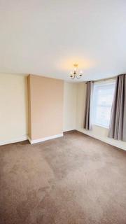 2 bedroom apartment to rent, Town Street, Farsley, Pudsey