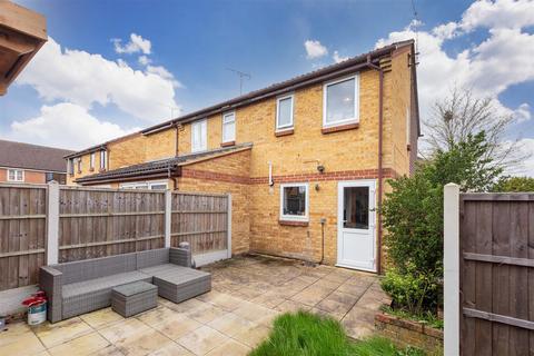 42 Alder Close, Slough, SL1 5DQ