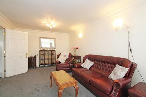 2 bedroom retirement property for sale, Deanery Close, Chichester