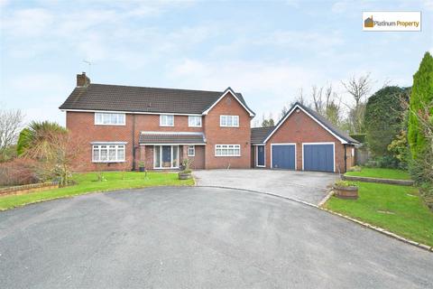 4 bedroom detached house for sale, Barnlea Grove, Stoke-On-Trent ST3