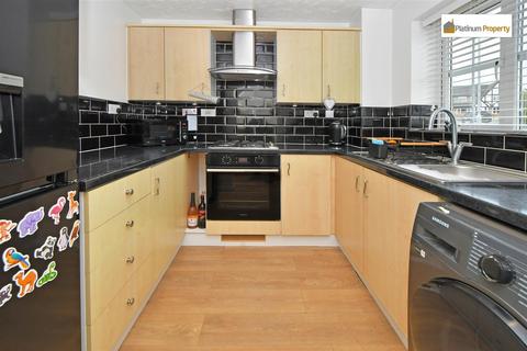 2 bedroom townhouse for sale, Hampshire Crescent, Stoke-On-Trent ST3