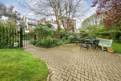 2 bedroom retirement property for sale, Grosvenor Road, Richmond