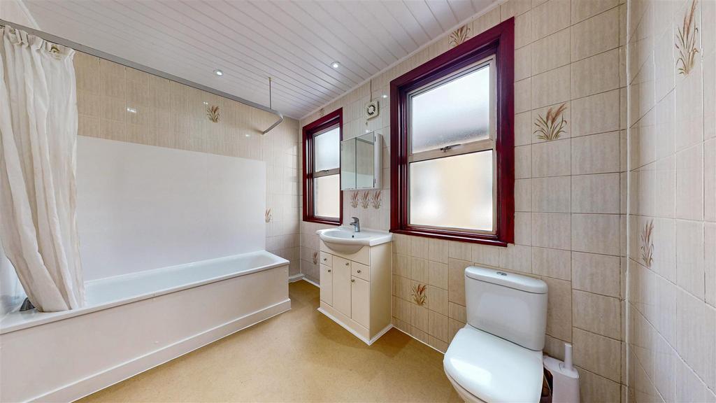 Bathroom  f/f