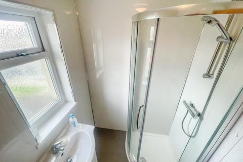 5 Leafield Way, Bradford, BD2 3SB