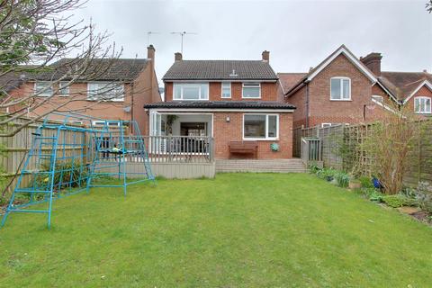 3 bedroom detached house for sale, Goldfield Road, Tring