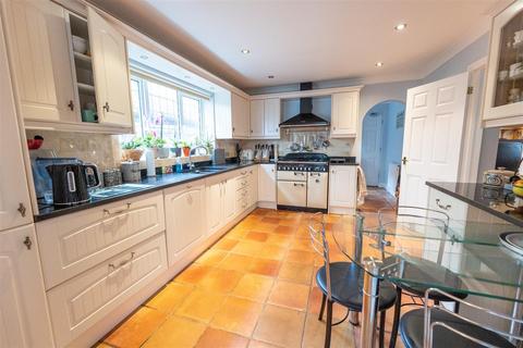 5 bedroom detached house for sale, Clacton Road, Weeley, Clacton-On-Sea