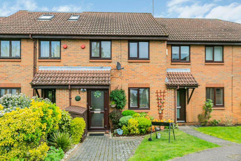 Bull Stag Green, Hatfield, AL9 3 bed terraced house for sale £440,000