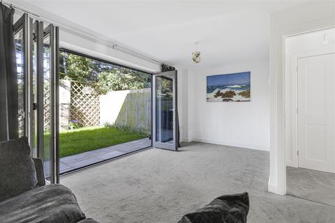 5 Swallow Gardens, Chesterton, Cambridge, CB4 1FU