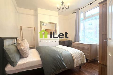 1 bedroom in a house share to rent, 42 Cowper Street, Northampton NN1