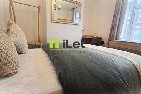 1 bedroom in a house share to rent, 42 Cowper Street, Northampton NN1
