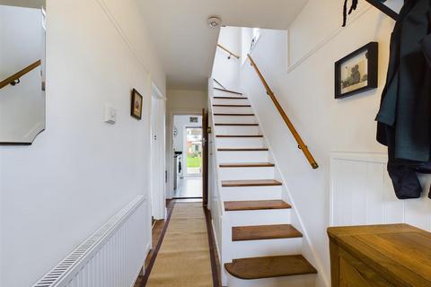 63 Thornton Crescent, Coulsdon, CR5 1LG