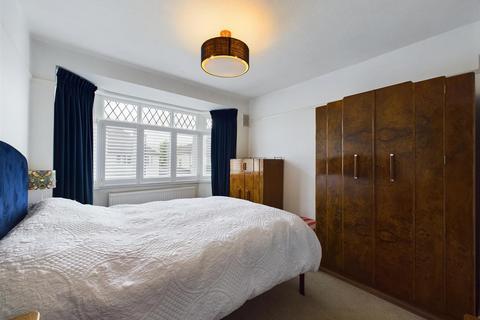 63 Thornton Crescent, Coulsdon, CR5 1LG