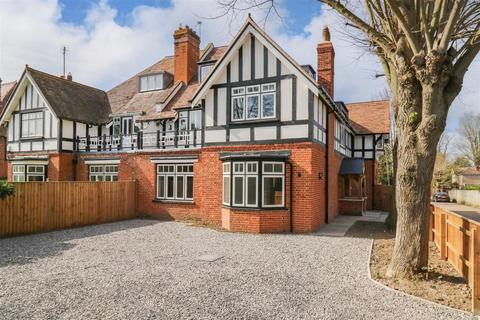 5 bedroom semi-detached house for sale, Bury Road, Newmarket CB8