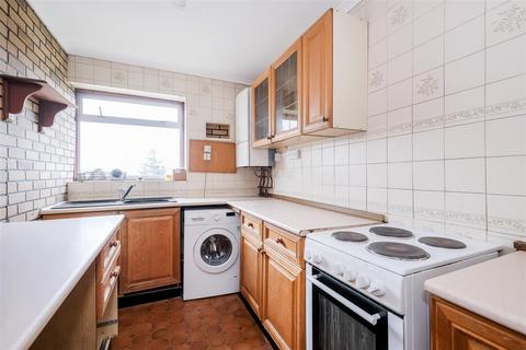 2 bedroom flat to rent, Hope Lodge, High Road, South Woodford