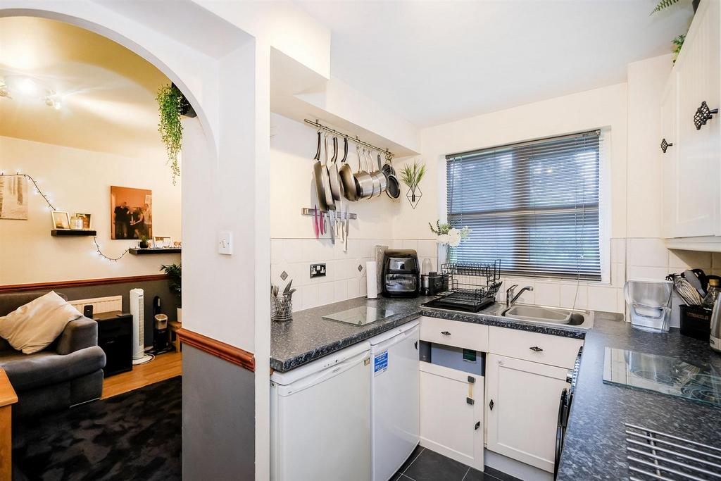 2, 269, Hall Lane-6 resized.jpg
