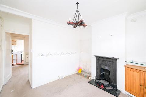 2 bedroom house for sale, Abbey Road, Newbury Park