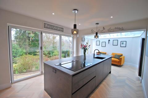 4 bedroom detached house for sale, Dale Avenue, Bramhall
