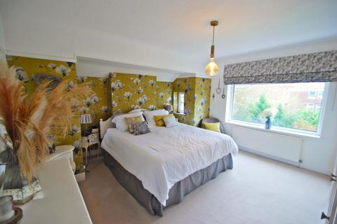 4 bedroom detached house for sale, Dale Avenue, Bramhall