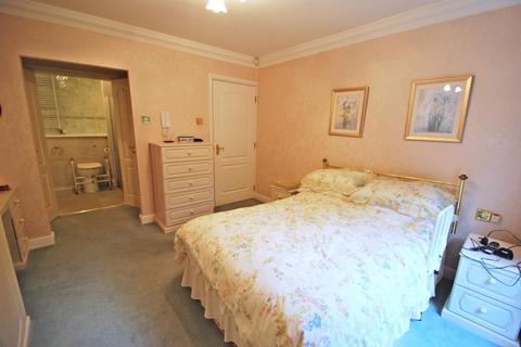 2 bedroom apartment for sale, Hampton House, Bramhall Lane South, Bramhall