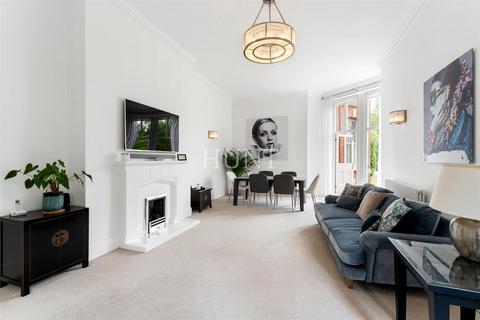 2 bedroom apartment for sale, Devonshire House, Repton Park, Woodford Green IG8