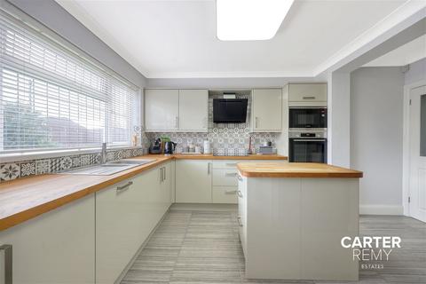 190 Blackshots Lane, Grays, RM16 2LL