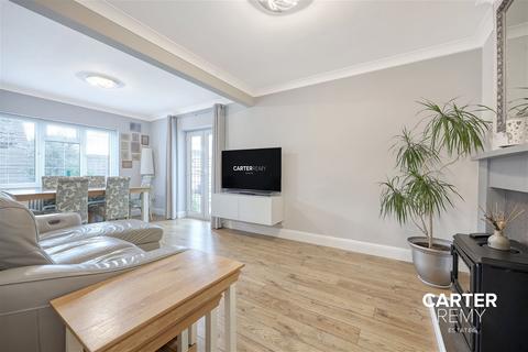 190 Blackshots Lane, Grays, RM16 2LL
