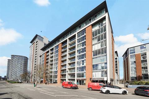 1 bedroom apartment for sale, Adriatic Apartments, London, E16