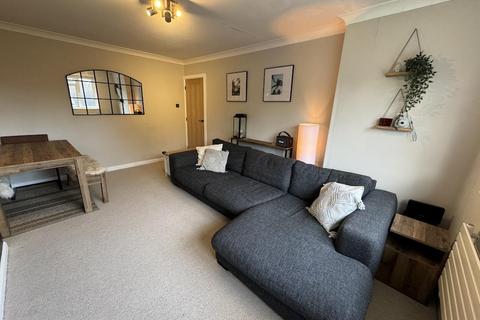 2 bedroom maisonette for sale, Southwick Close, East Grinstead