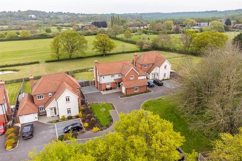 4 bedroom detached house for sale, Oak Tree Close, Nazeing