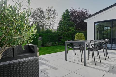 3 Boston Close, Bramhall, Stockport, SK7 2BP