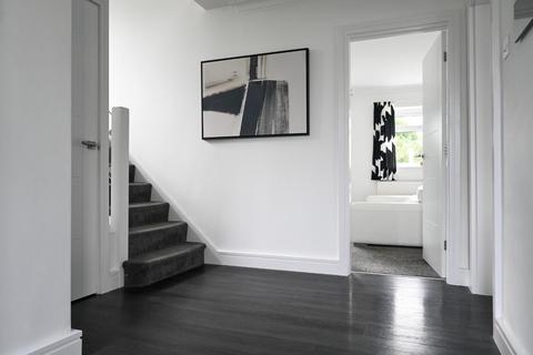 3 Boston Close, Bramhall, Stockport, SK7 2BP