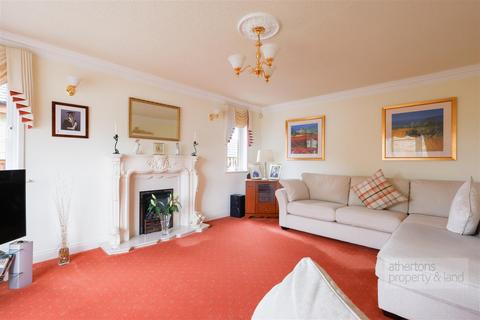 4 Woodfields, Simonstone, Burnley, BB12 7SB