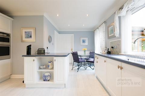 4 Woodfields, Simonstone, Burnley, BB12 7SB