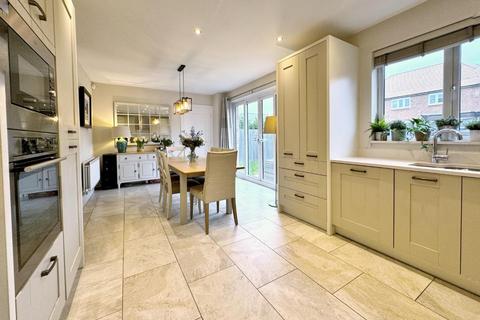45 Avro Crescent, Woodford, Stockport, SK7 1SB