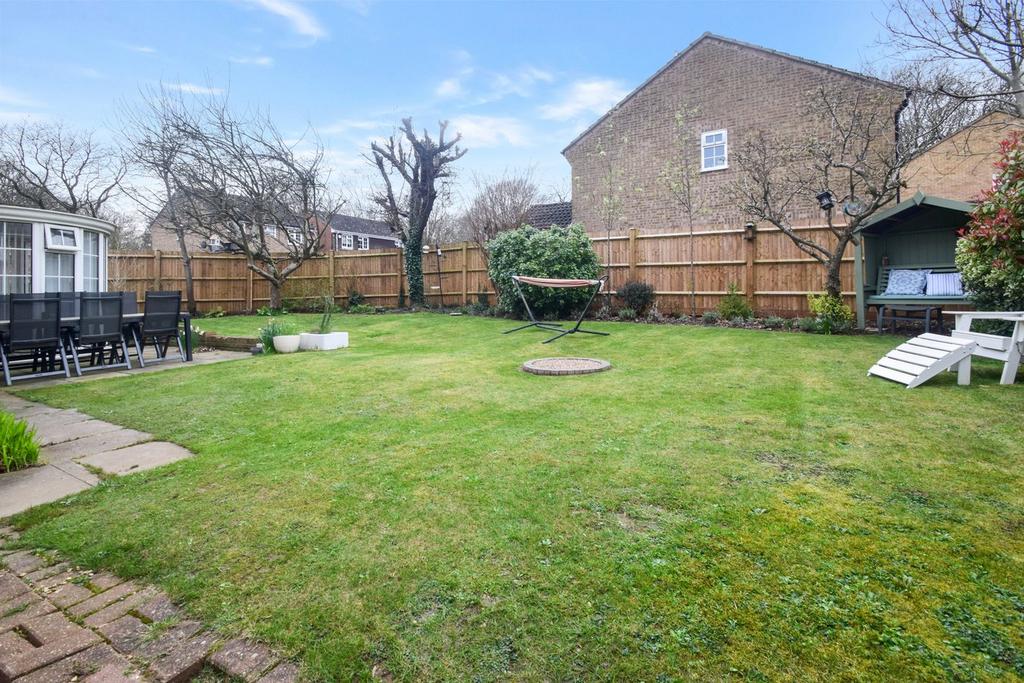 The Platters, Rainham,Gillingham, ME8 4 bed detached house for sale £