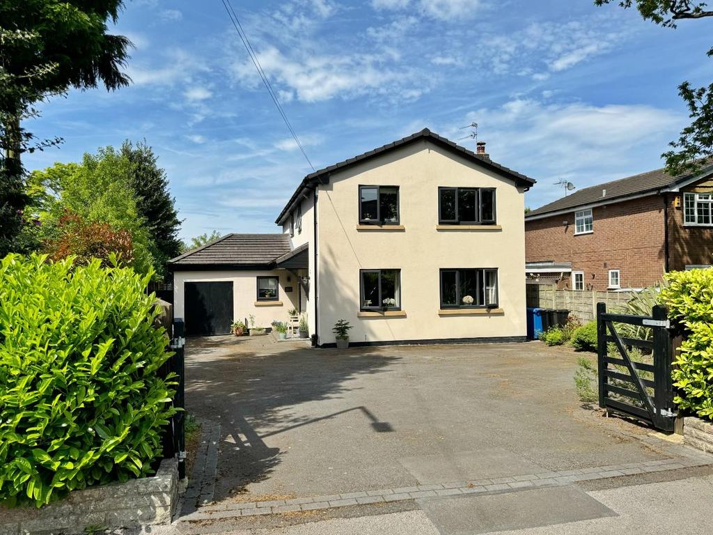 Moss Lane, Bramhall 4 bed detached house for sale £800,000