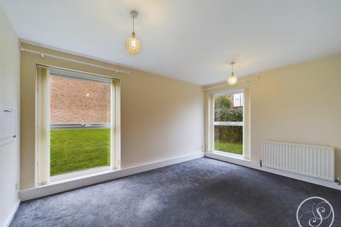 1 bedroom flat for sale, Wood Close, Leeds