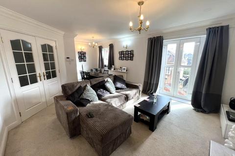 2 bedroom apartment for sale, Hampton House, Bramhall Lane South, Bramhall