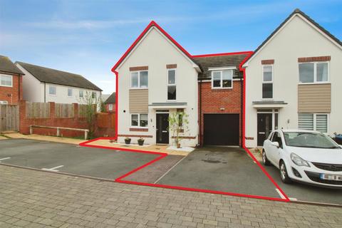 3 bedroom semi-detached house for sale, Fay Mews, Rugby CV21