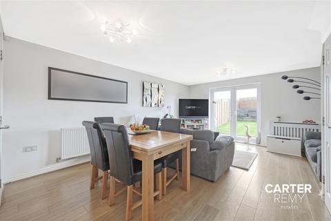 17 Schoolfield Road, West Thurrock, Grays, RM20 3AN