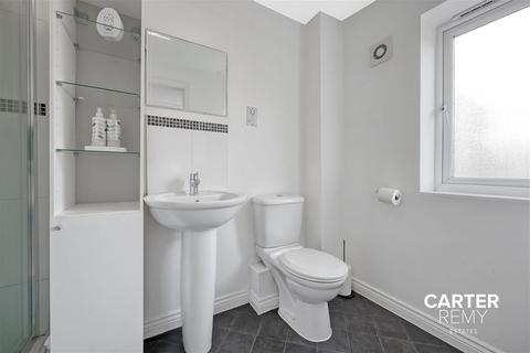 17 Schoolfield Road, West Thurrock, Grays, RM20 3AN