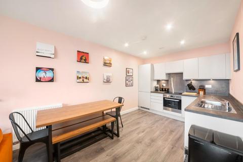 2 bedroom apartment for sale, Laurina Apartments, 10 Carnation Gardens, Hayes, UB3 4FS