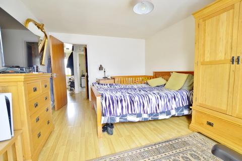 2 bedroom flat for sale, Canterbury Road, Leyton