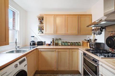 2 bedroom flat to rent, Chandos Road, London, NW2